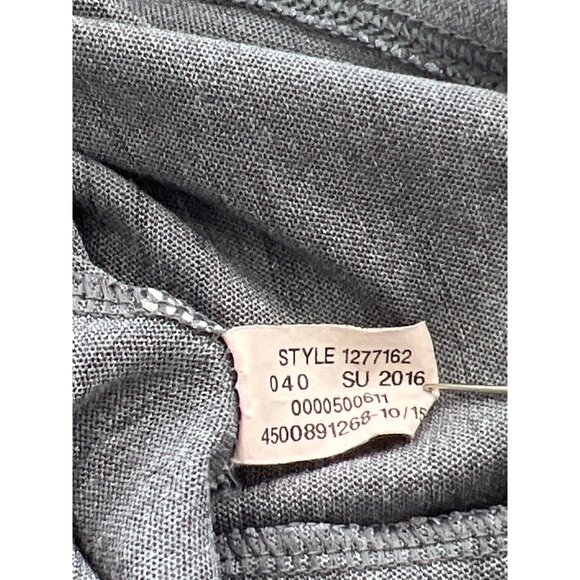 Under Armour Shirt Size Medium HeatGear Long Sleeve Gray Loose Fit Light Base - Picture 6 of 7